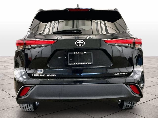 Used 2023 Toyota Highlander XLE AWD/4WD image 4