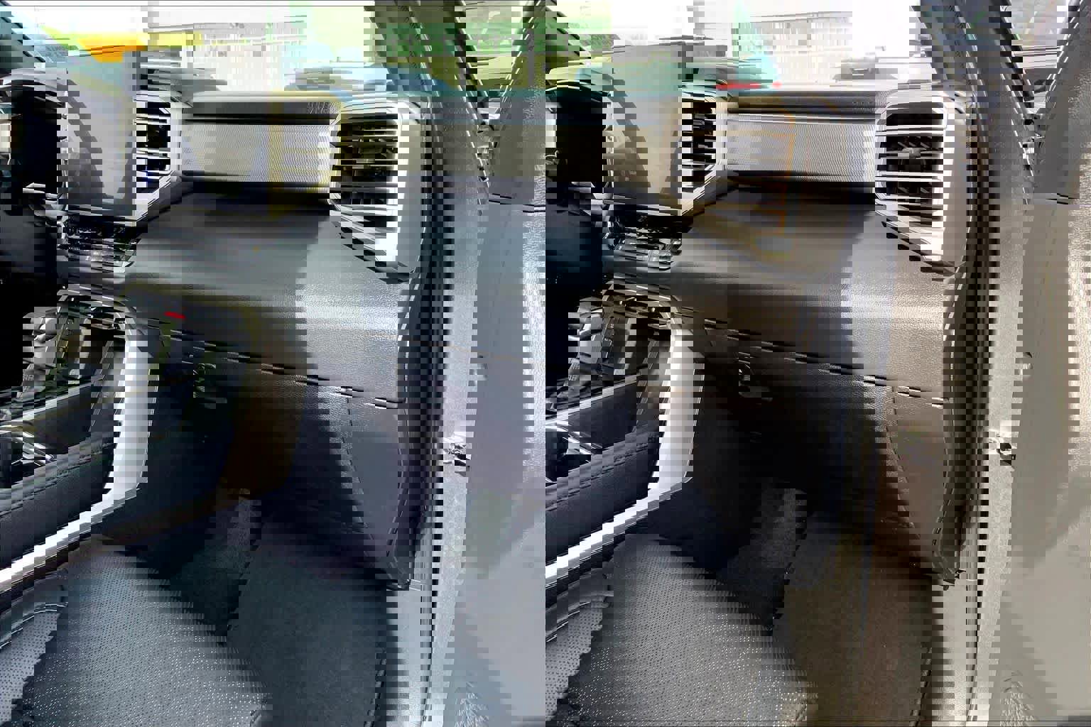 Used 2025 Toyota Tundra Limited w/ Power Package image 17