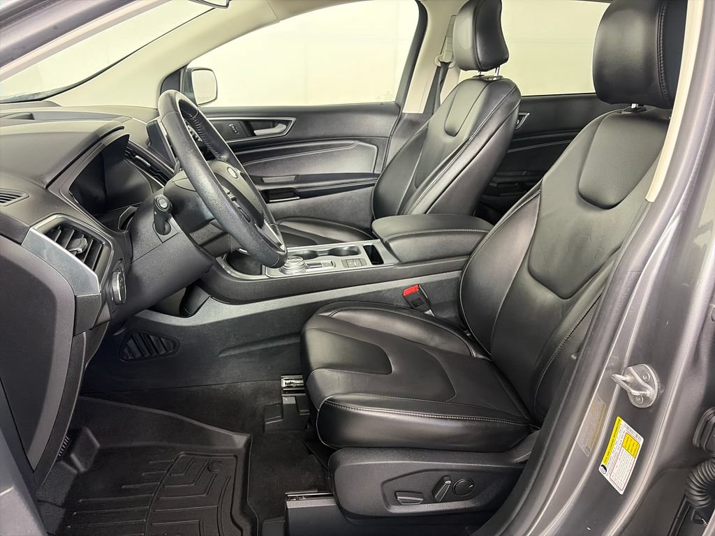 Certified 2022 Ford Edge Titanium AWD/4WD image 11
