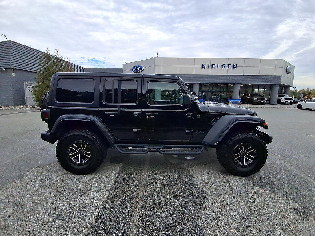 Used 2024 Jeep Wrangler Unlimited Sport AWD/4WD image 24