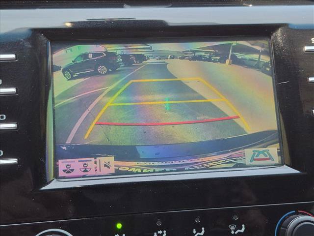 Used 2018 Toyota Camry LE w/ Convenience Package FWD image 12