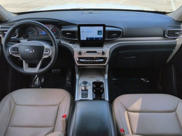 Certified 2024 Ford Explorer XLT w/ Equipment Group 202A image 15