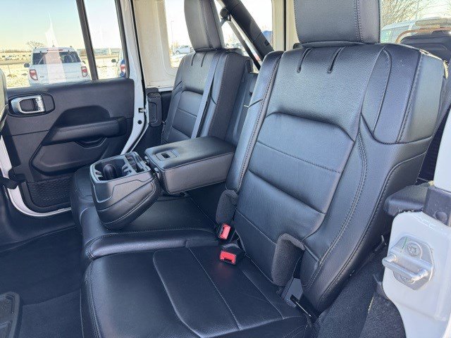 Used 2023 Jeep Wrangler Unlimited Sahara image 26