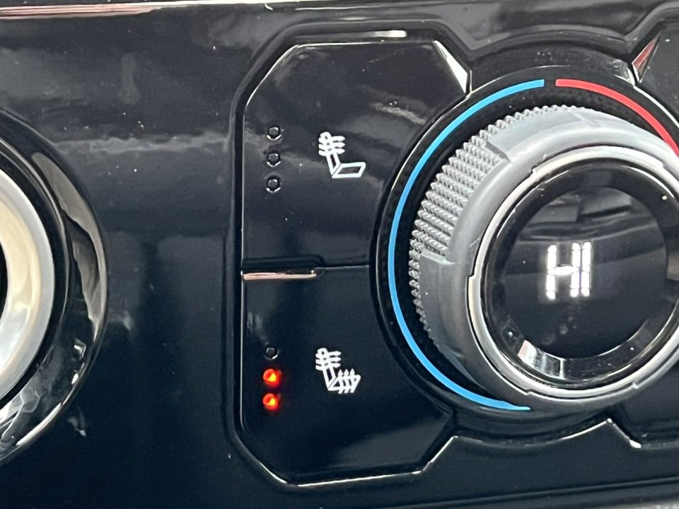 Used 2022 Chevrolet Silverado 1500 LT image 25