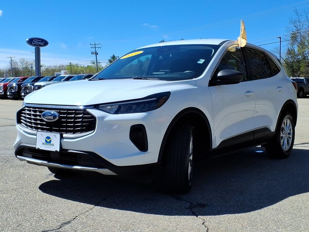Certified 2024 Ford Escape Active AWD/4WD image 7