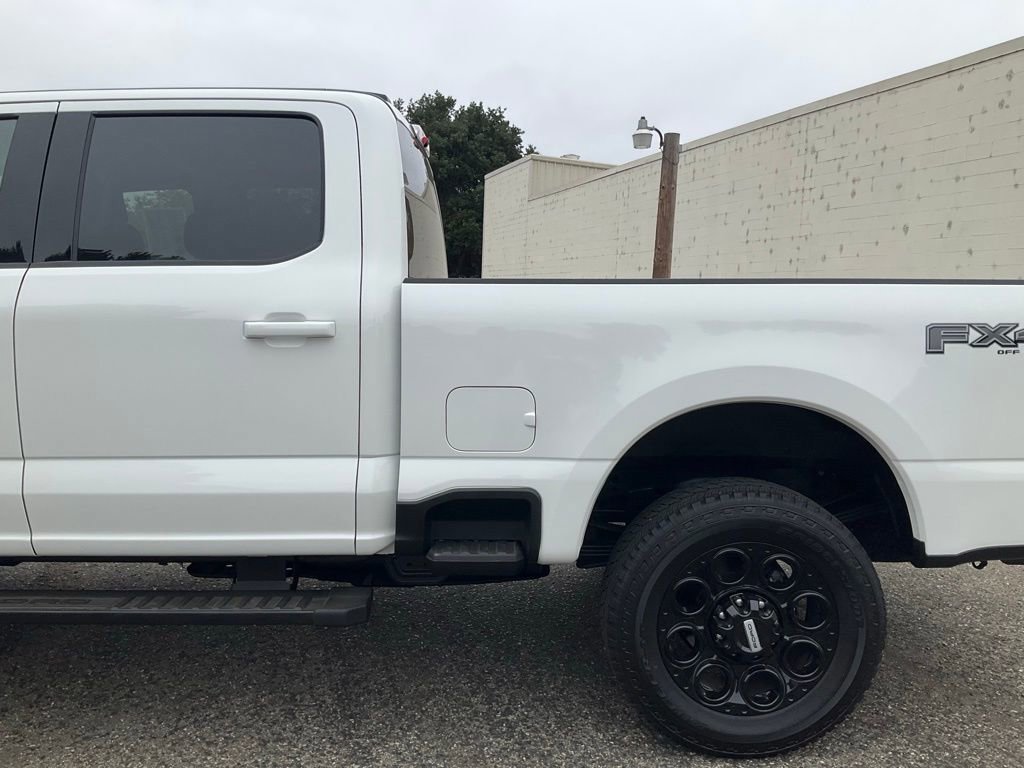 Certified 2025 Ford F350 Lariat w/ Black Appearance Package image 7