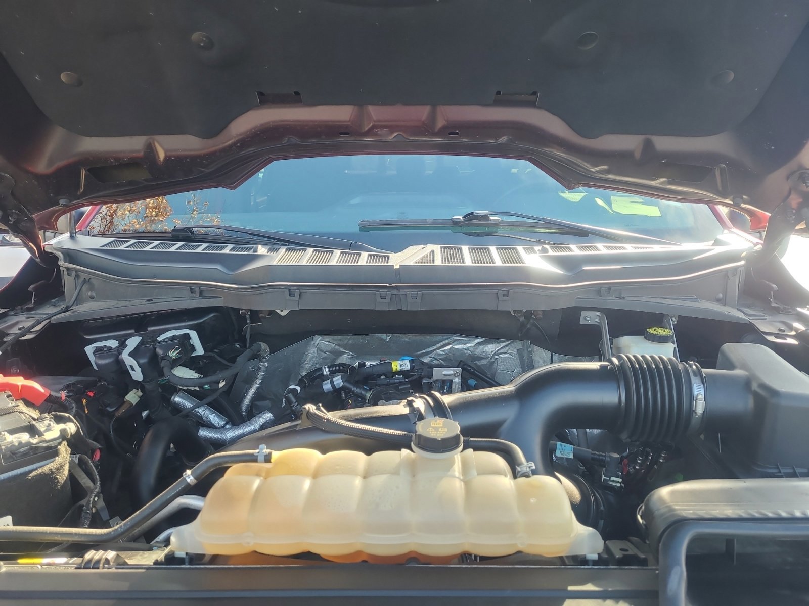 Certified 2021 Ford F150 XLT w/ Equipment Group 302A High image 21