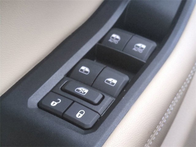 Used 2025 Jeep Grand Cherokee Limited w/ Trailer Tow Package image 24