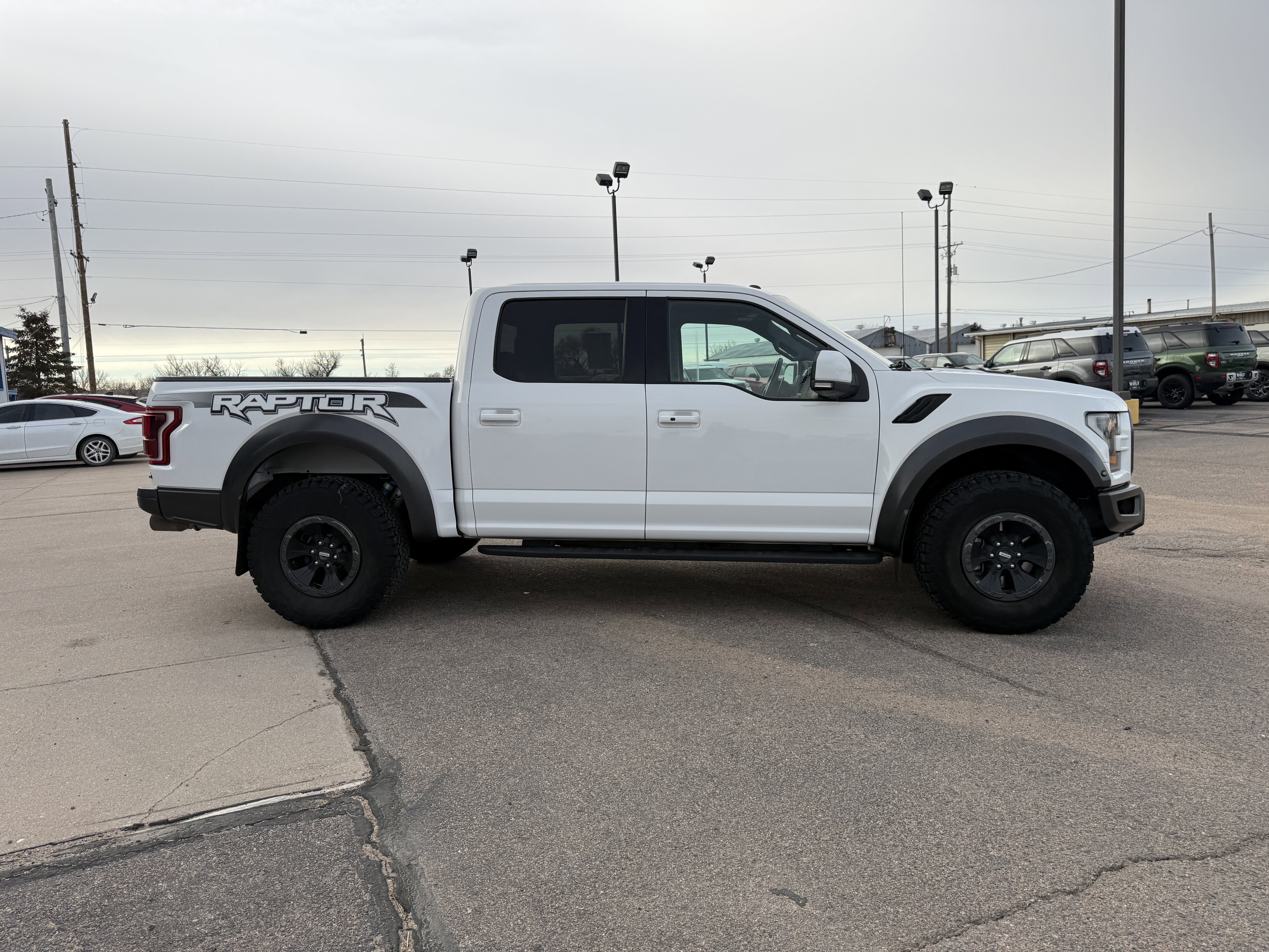 Certified 2017 Ford F150 Raptor w/ Equipment Group 802A Luxury image 5