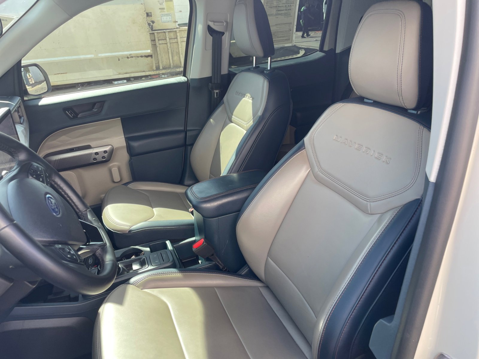 Certified 2025 Ford Maverick Lariat w/ 4K Tow Package AWD/4WD image 12