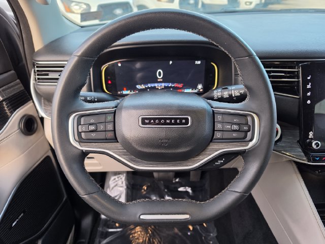 Used 2022 Jeep Wagoneer Series III w/ Flexible Seating Group AWD/4WD image 24