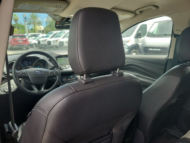 Certified 2019 Ford Escape Titanium w/ U9j03 - Titanium Tow Package AWD/4WD image 12