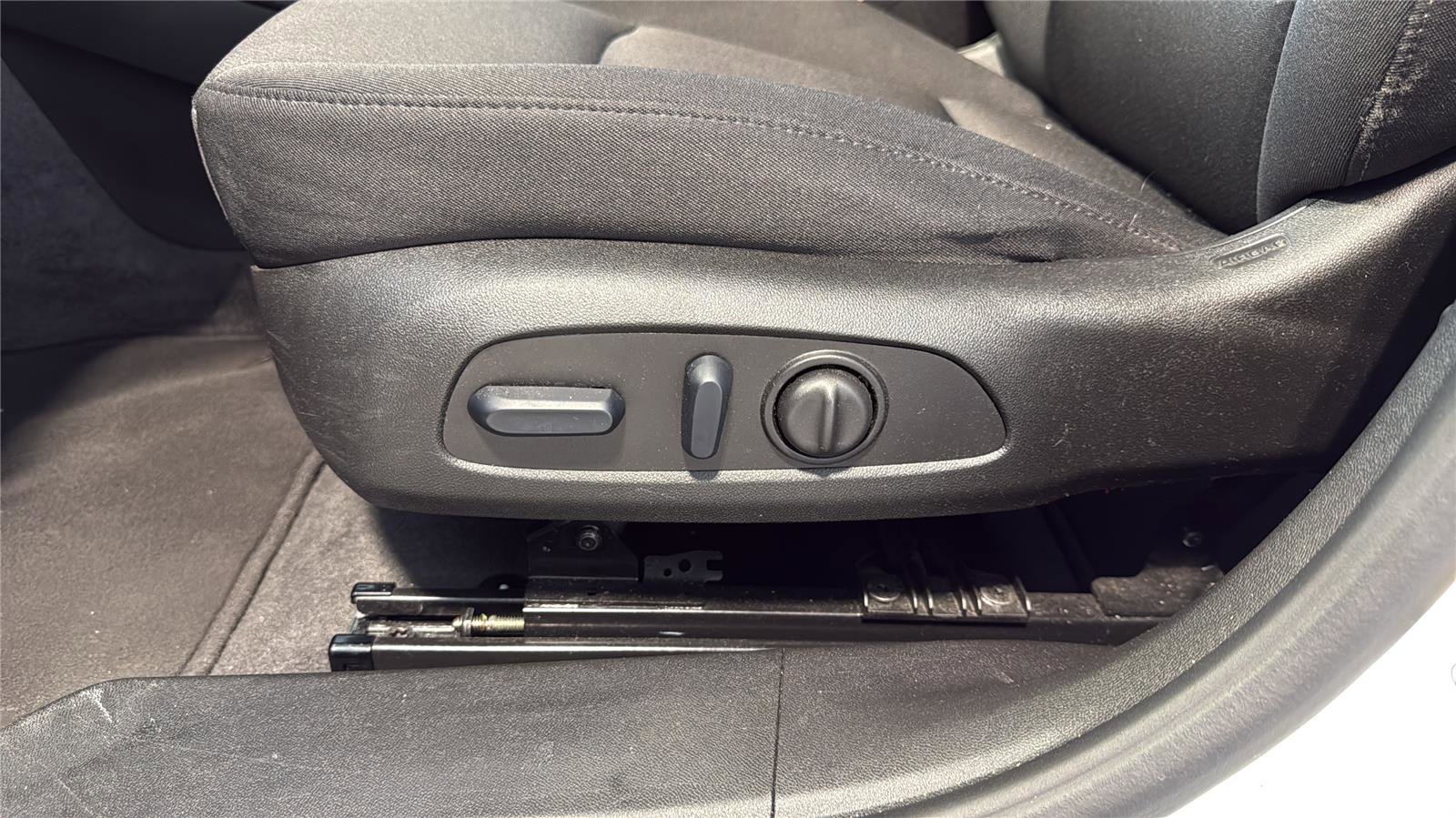 Used 2024 Chevrolet Malibu LT FWD image 25