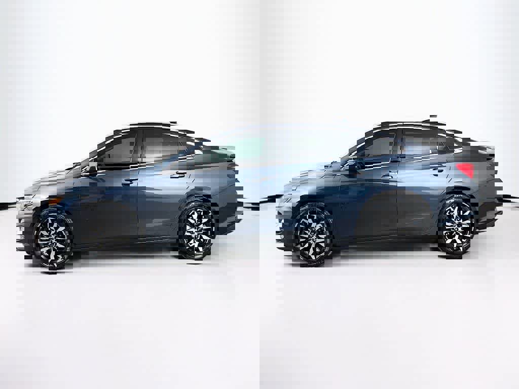 Used 2021 Chevrolet Malibu RS image 3