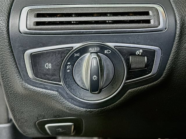 Used 2021 Mercedes-Benz C 300 4MATIC Sedan image 13