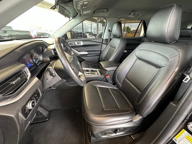 Certified 2023 Ford Explorer XLT w/ Equipment Group 202A AWD/4WD image 17