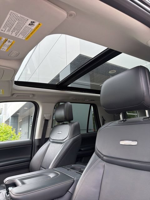 Certified 2025 Ford Expedition Platinum AWD/4WD image 19