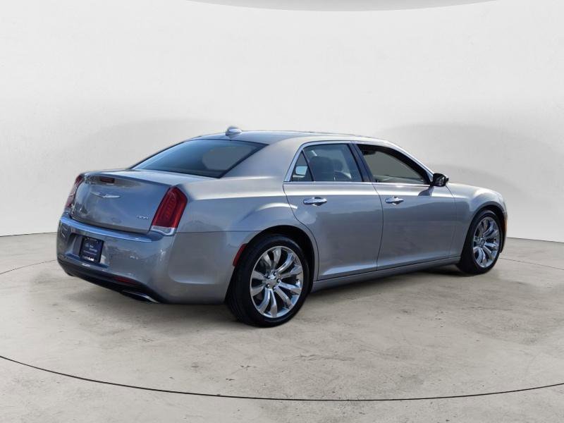 Used 2018 Chrysler 300 Limited w/ Safetytec Plus Group image 5