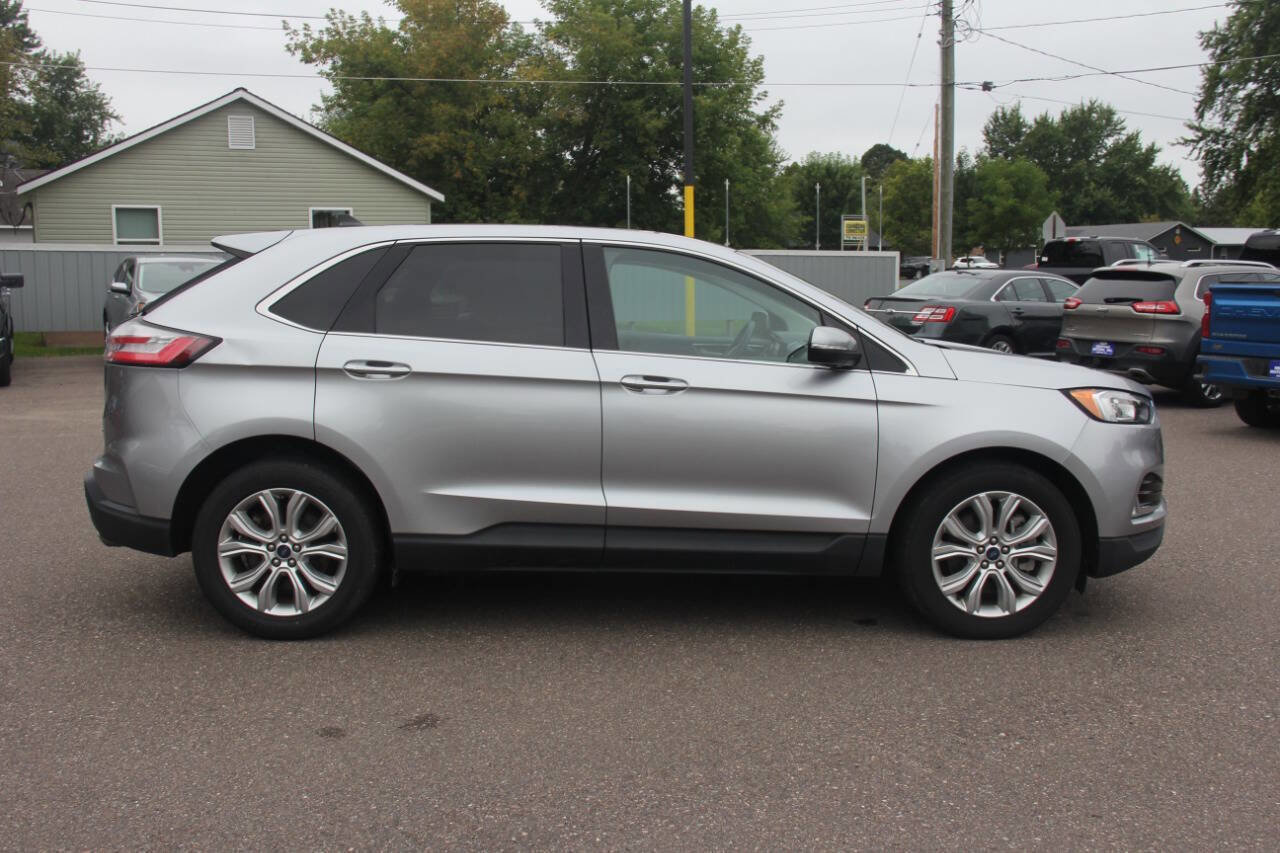 Certified 2022 Ford Edge Titanium image 4