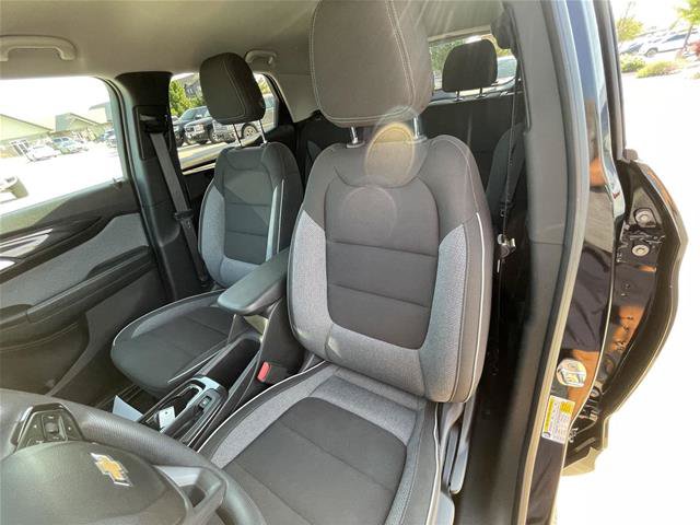Used 2024 Chevrolet TrailBlazer LT AWD/4WD image 17