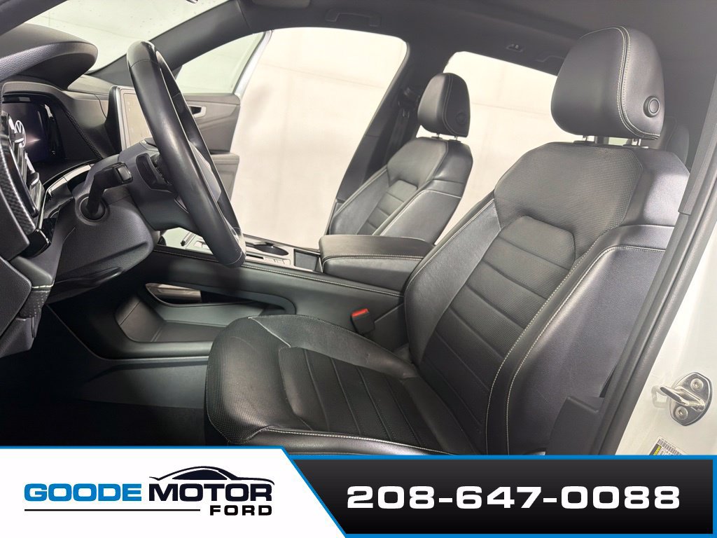 Used 2024 Volkswagen Atlas Cross Sport SEL R-Line AWD/4WD image 10