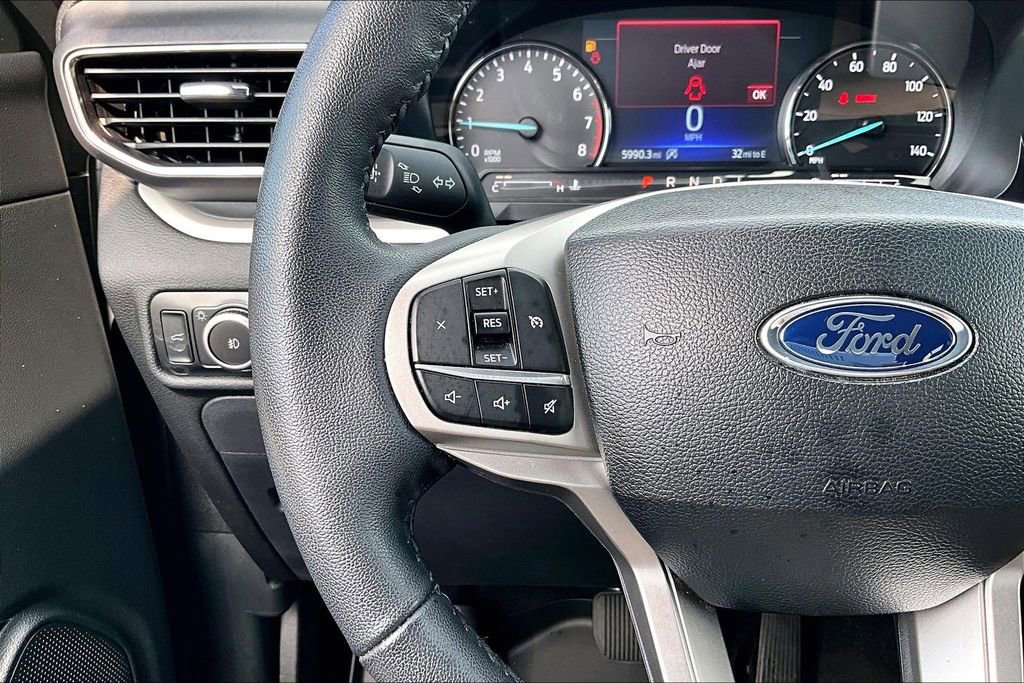 Certified 2024 Ford Explorer XLT w/ Equipment Group 202A AWD/4WD image 18