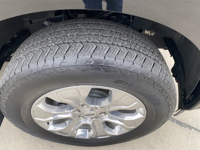 Certified 2023 Ford F150 Platinum w/ Equipment Group 701A High AWD/4WD image 4