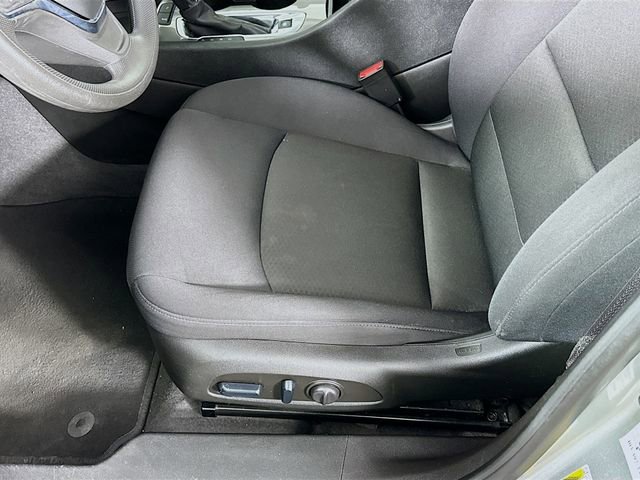 Used 2024 Chevrolet Malibu LT image 25