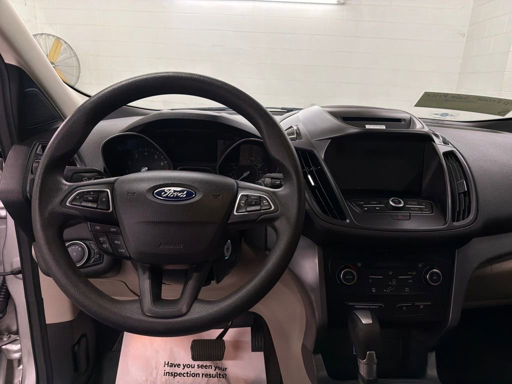 Certified 2017 Ford Escape SE w/ Equipment Group 201A image 7