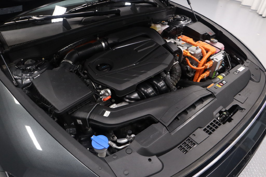 Used 2025 Hyundai Sonata Limited FWD image 34