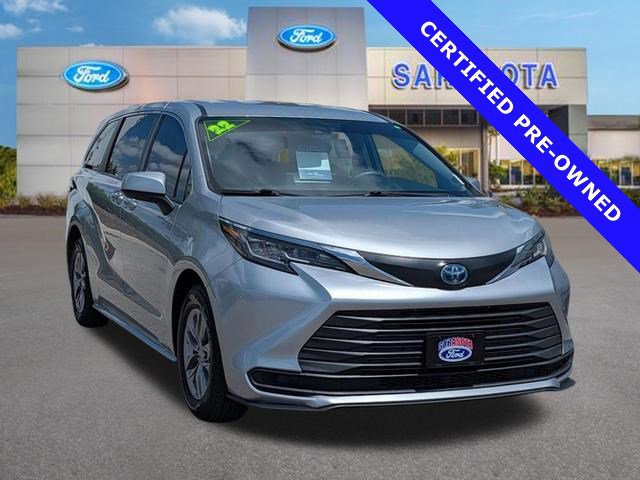 Used 2022 Toyota Sienna LE image 7