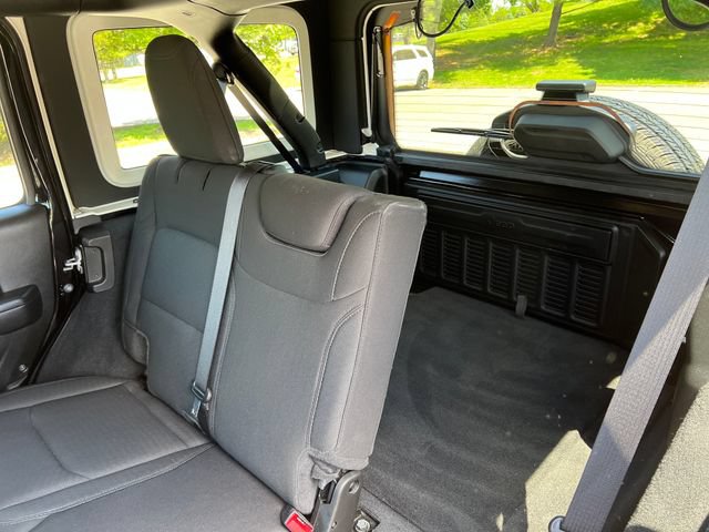 Used 2023 Jeep Wrangler Unlimited Sport AWD/4WD image 26