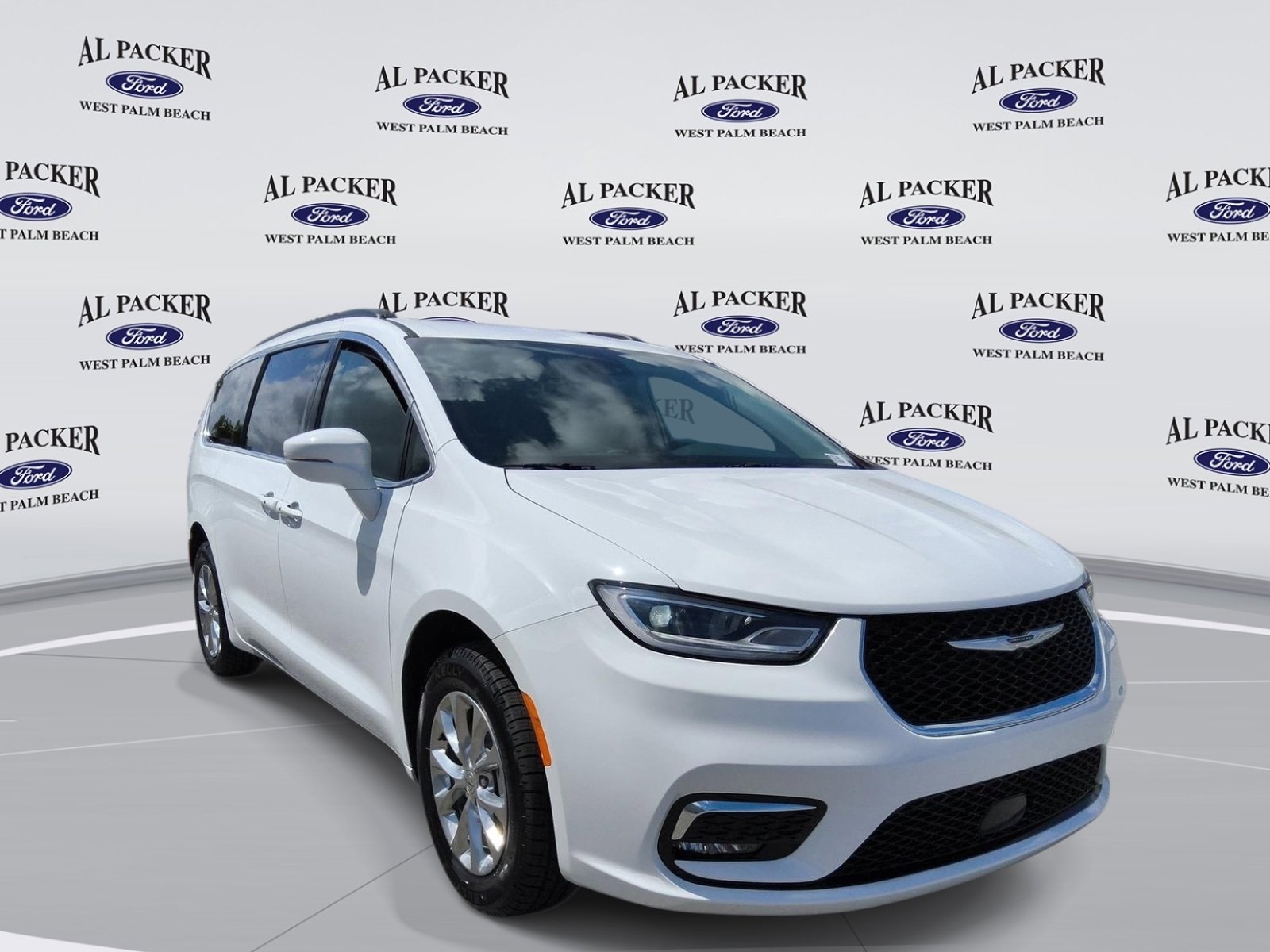 Used 2022 Chrysler Pacifica Touring-L AWD/4WD image 7