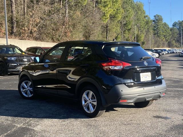 Used 2020 Nissan Kicks S image 3