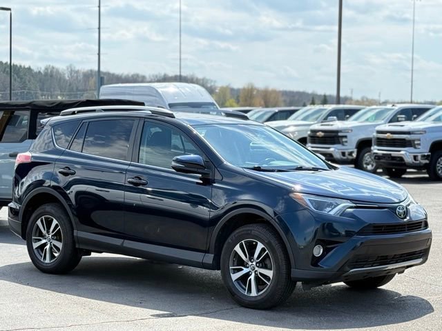 Used 2017 Toyota RAV4 XLE AWD/4WD image 12