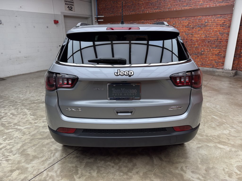 Used 2022 Jeep Compass Latitude AWD/4WD image 4