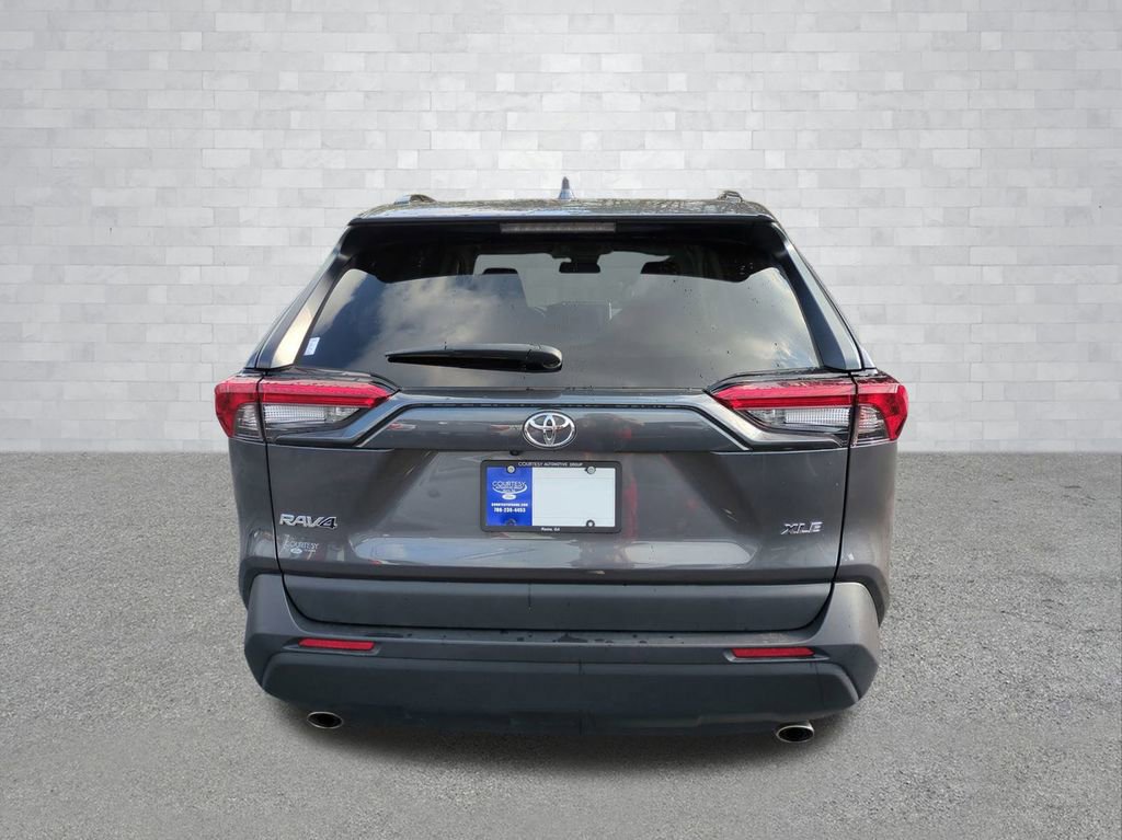 Used 2024 Toyota RAV4 XLE image 3