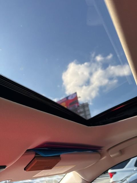 Used 2024 Nissan Pathfinder Platinum image 9