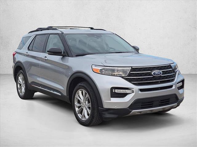 Certified 2023 Ford Explorer XLT w/ Equipment Group 202A AWD/4WD image 3