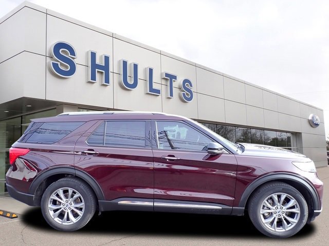 Certified 2022 Ford Explorer Limited w/ Equipment Group 301A image 2