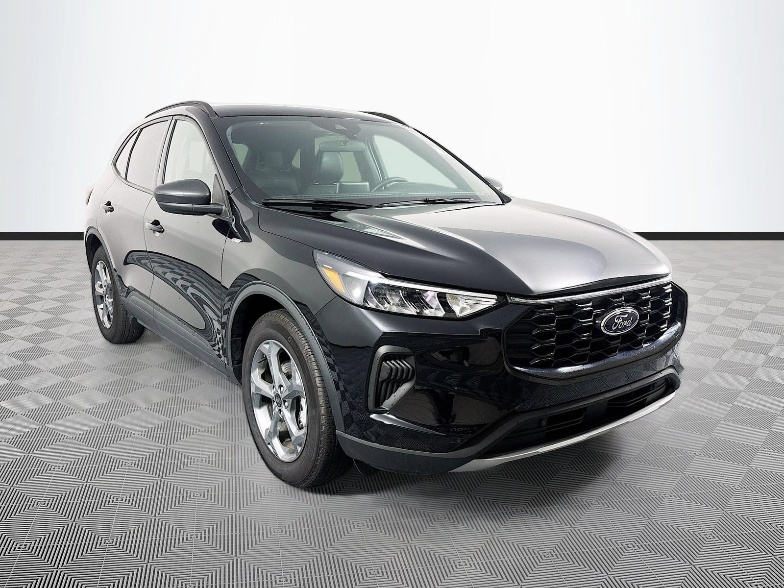 Certified 2025 Ford Escape ST-Line FWD image 1