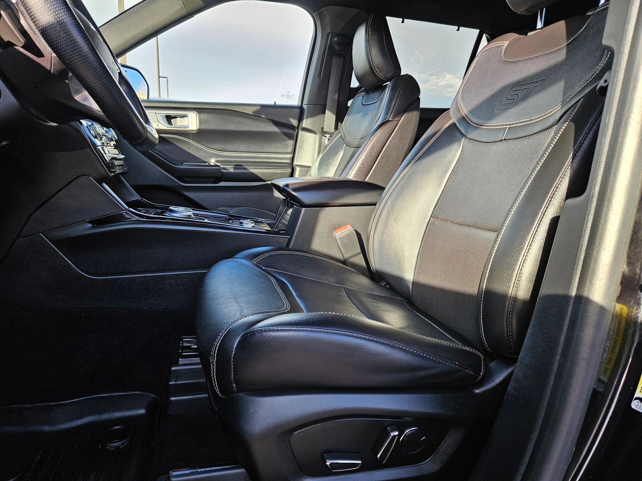 Certified 2020 Ford Explorer ST AWD/4WD image 17