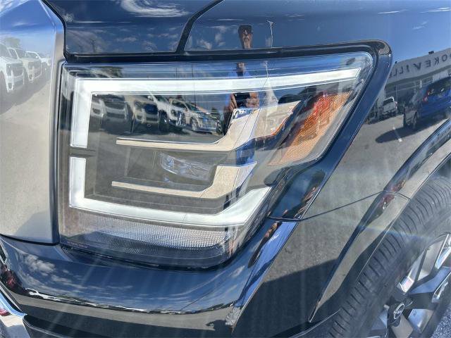 Used 2024 Nissan Titan Platinum Reserve w/ Moonroof Package image 10