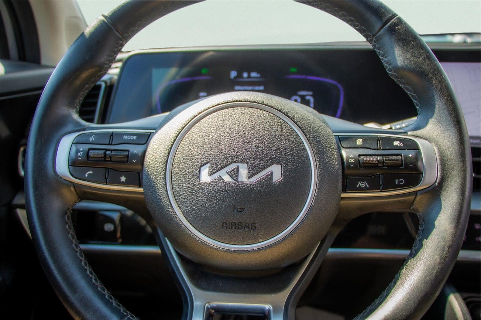 Used 2025 Kia Sportage EX FWD image 11