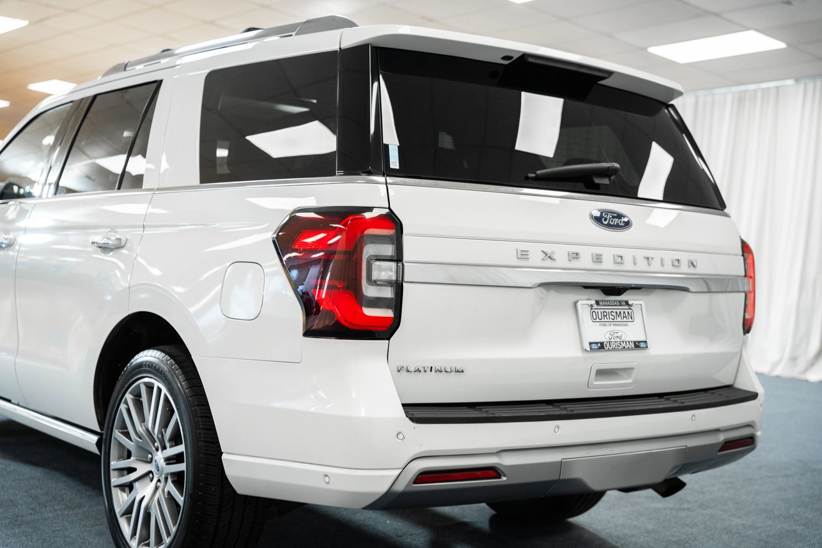 Certified 2022 Ford Expedition Platinum image 6