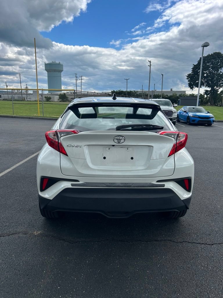 Used 2020 Toyota C-HR XLE FWD image 8