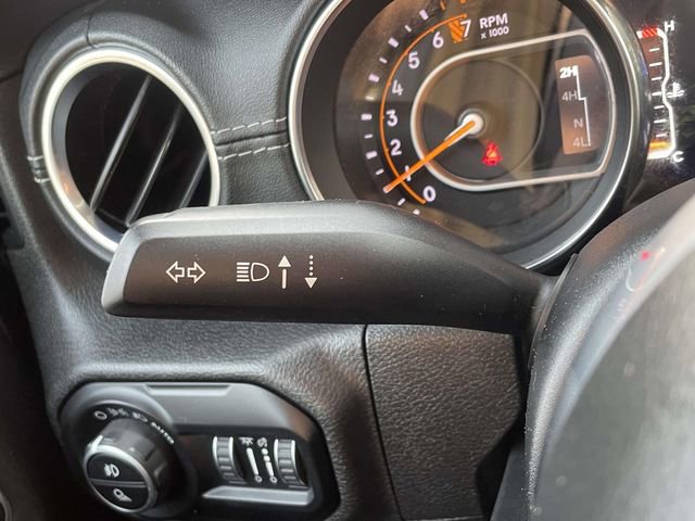 Used 2020 Jeep Gladiator Overland image 21