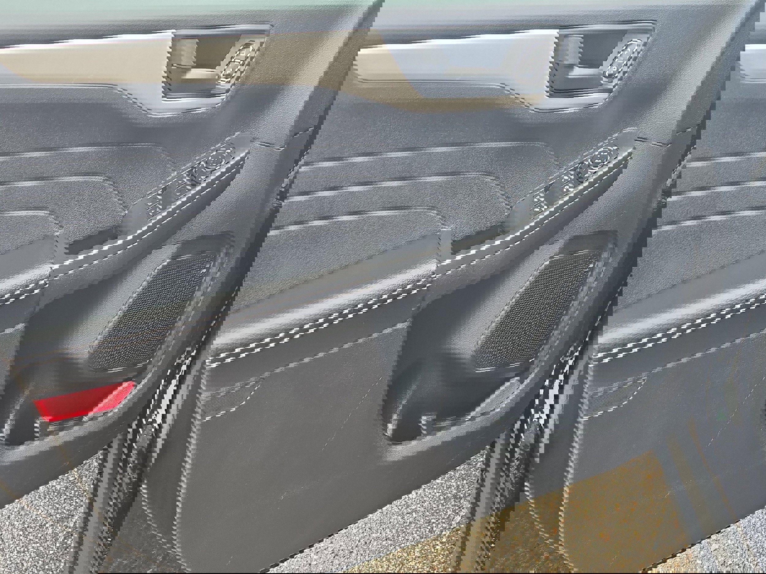 Certified 2022 Ford Escape SE w/ SE Sport Appearance Package image 20