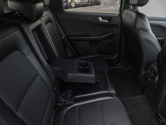Certified 2024 Ford Escape Platinum AWD/4WD image 31