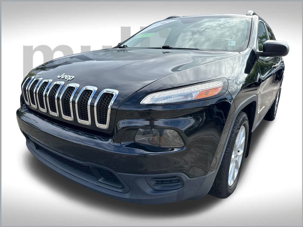 Used 2017 Jeep Cherokee Sport image 10